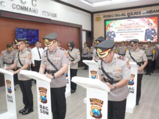 Polres Jombang Gelar Sertijab Waka Polres, Kabagops, Kasat Lantas Dan Pengukuhan Kasiwas
