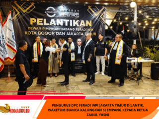 Pengurus DPC FERADI WPI Jakarta Timur dilantik, Waketum Bianca Kalungkan Slempang Kepada Ketua Zainil Yasni