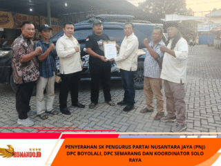 PENYERAHAN SK PENGURUS PARTAI NUSANTARA JAYA (PNJ) DPC BOYOLALI, DPC SEMARANG DAN KOORDINATOR SOLO RAYA